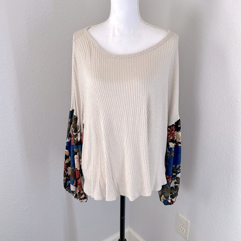 Entro waffle knit mocha drop shoulder top with floral detail women’s size medium